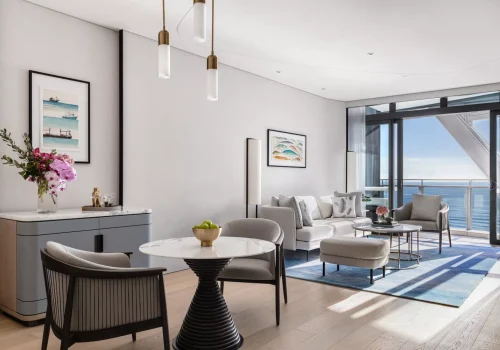 tlgdc_executive_ocean_suite_living_2022_lores_rgb